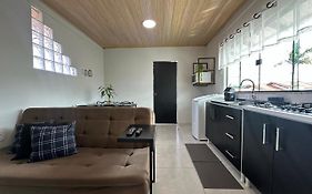 LOFT Completo - próximo ao Centro com Ar Condicionado